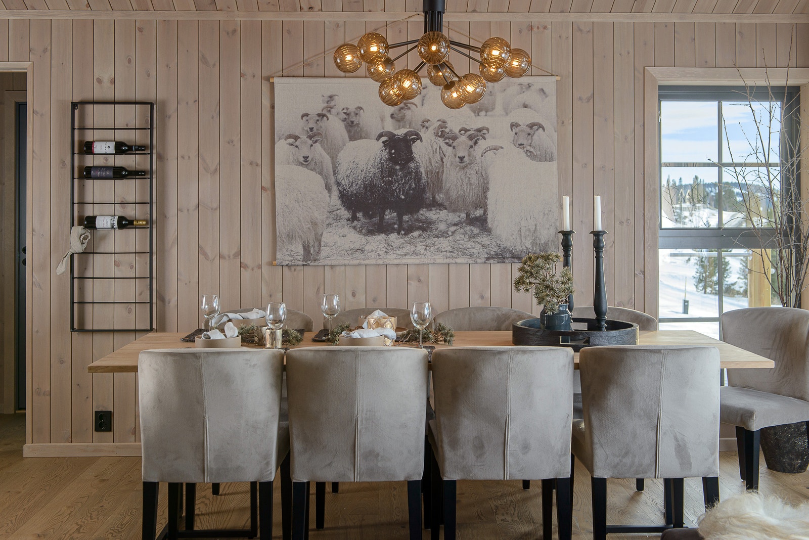 interiørbilde er fra en annen hyttemodell Galleribilde