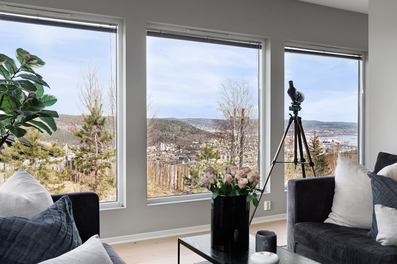 I tillegg har du godt med naturlig lys i oppholdsrommet Galleribilde