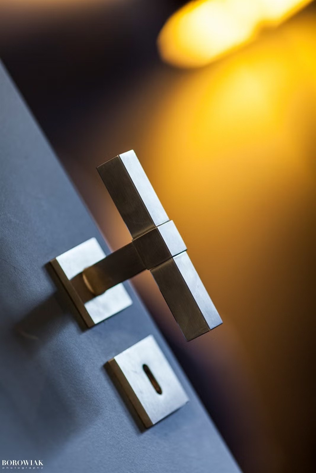 Dørklinker fra Formani i hele leiligheten. Galleribilde