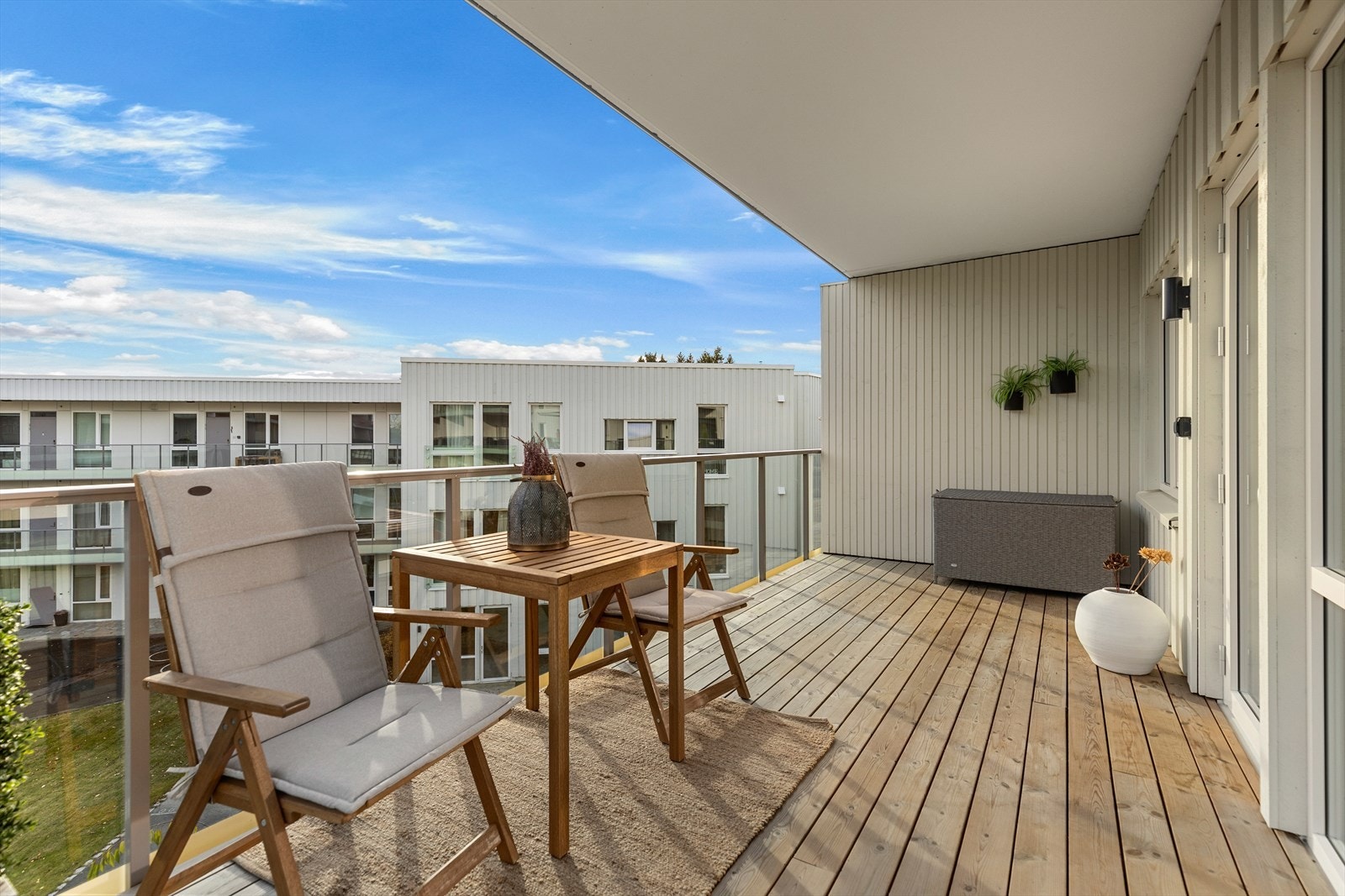 Velkommen til Kirkeringen 6! En lekker 3-roms selveierleilighet med flott beliggenhet på Heimdal sentrum. Galleribilde