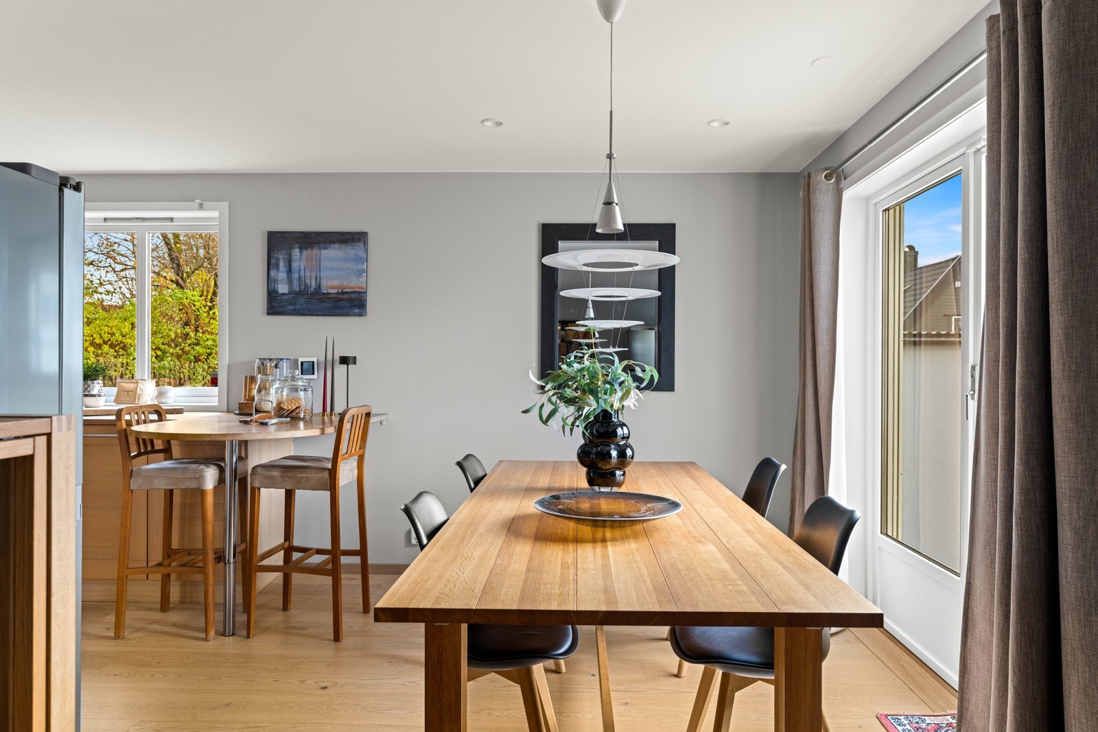 Her er det også utgang til den ene terrassen Galleribilde