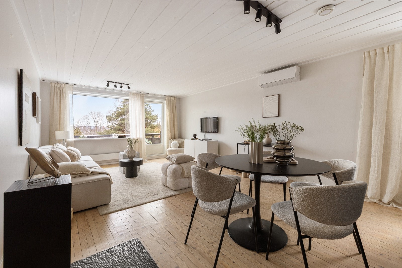 I denne etasjen får du originale tregulv og glatte malte flater. Galleribilde