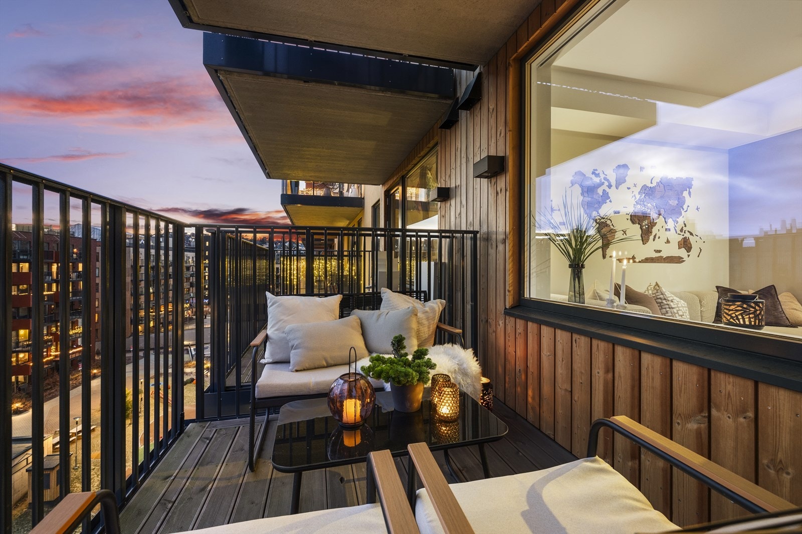 Den sørvendte balkongen på 7 m² har god plass til utemøbler og gode lysforhold. Galleribilde