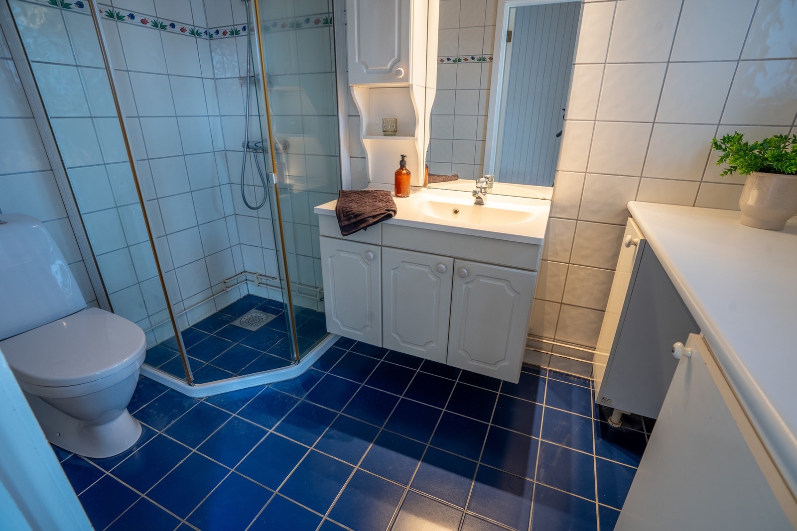 Bad med opplegg for vaskemaskin Galleribilde