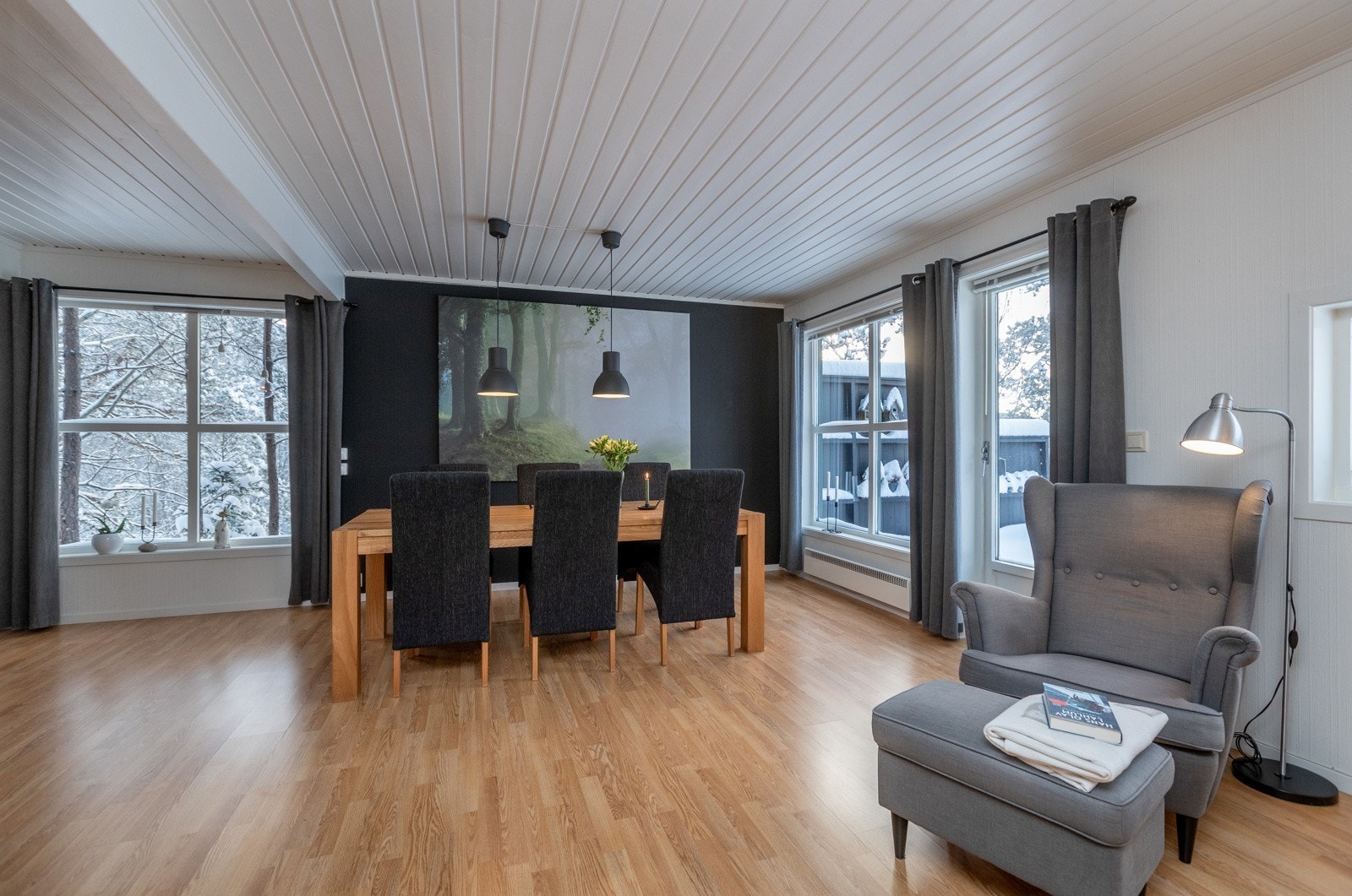 God plass i stuen Galleribilde