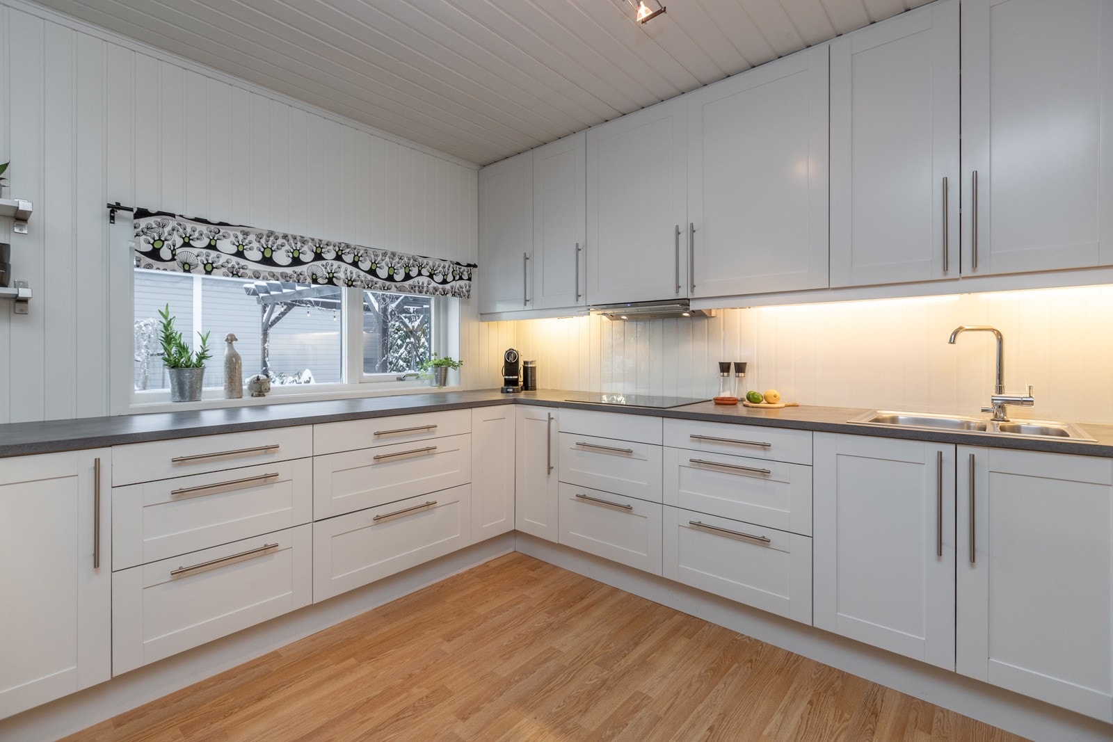 Romslig kjøkken Galleribilde