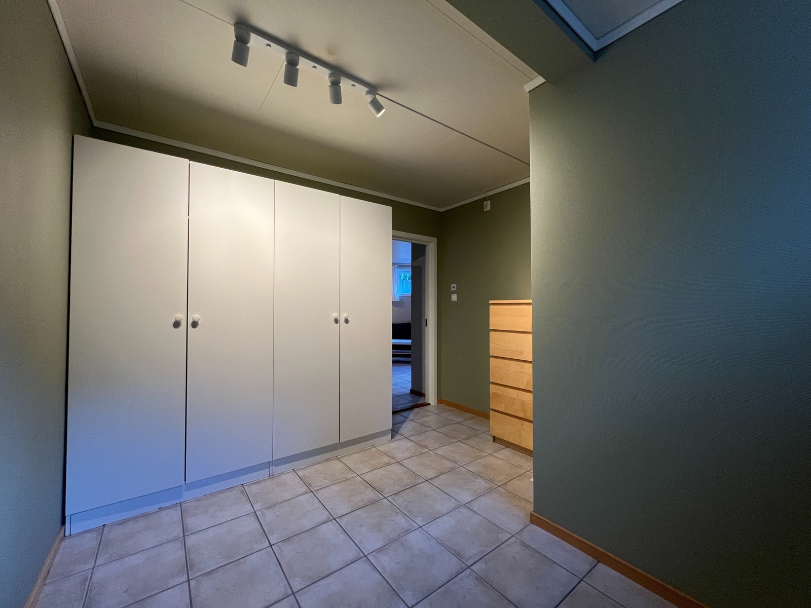 Garderobeskap soverom Galleribilde