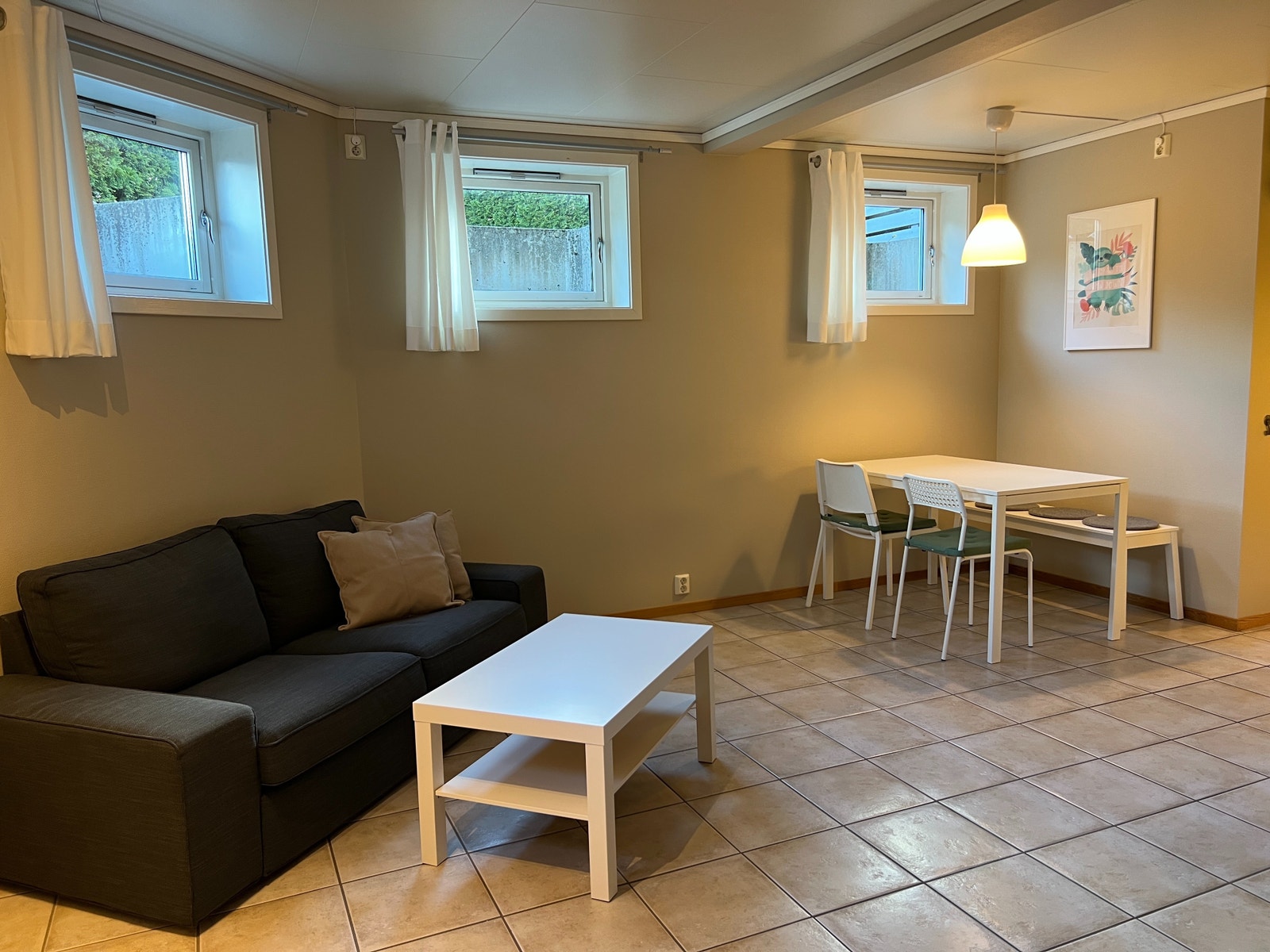 Oppholdsrom/stue Galleribilde