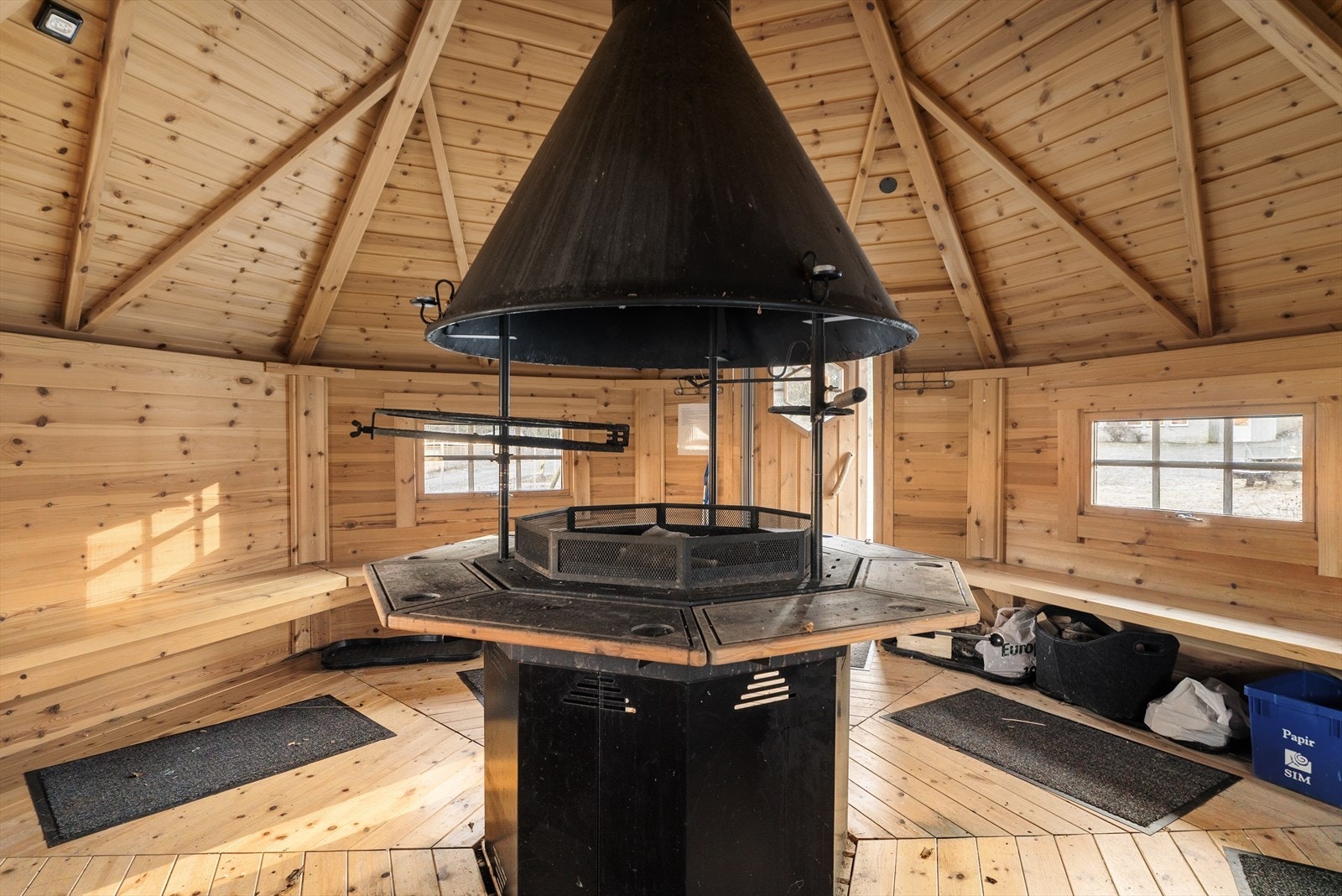 Innvendig grillhytte Galleribilde