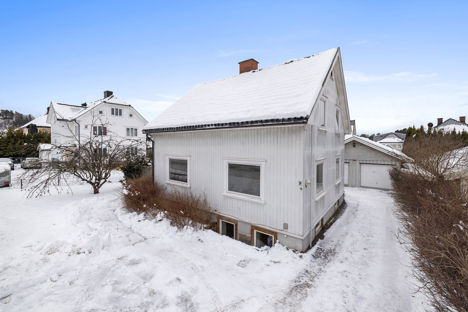 Boligen ligger i et etablert og rolig boligområde på Vesterntangen. Galleribilde