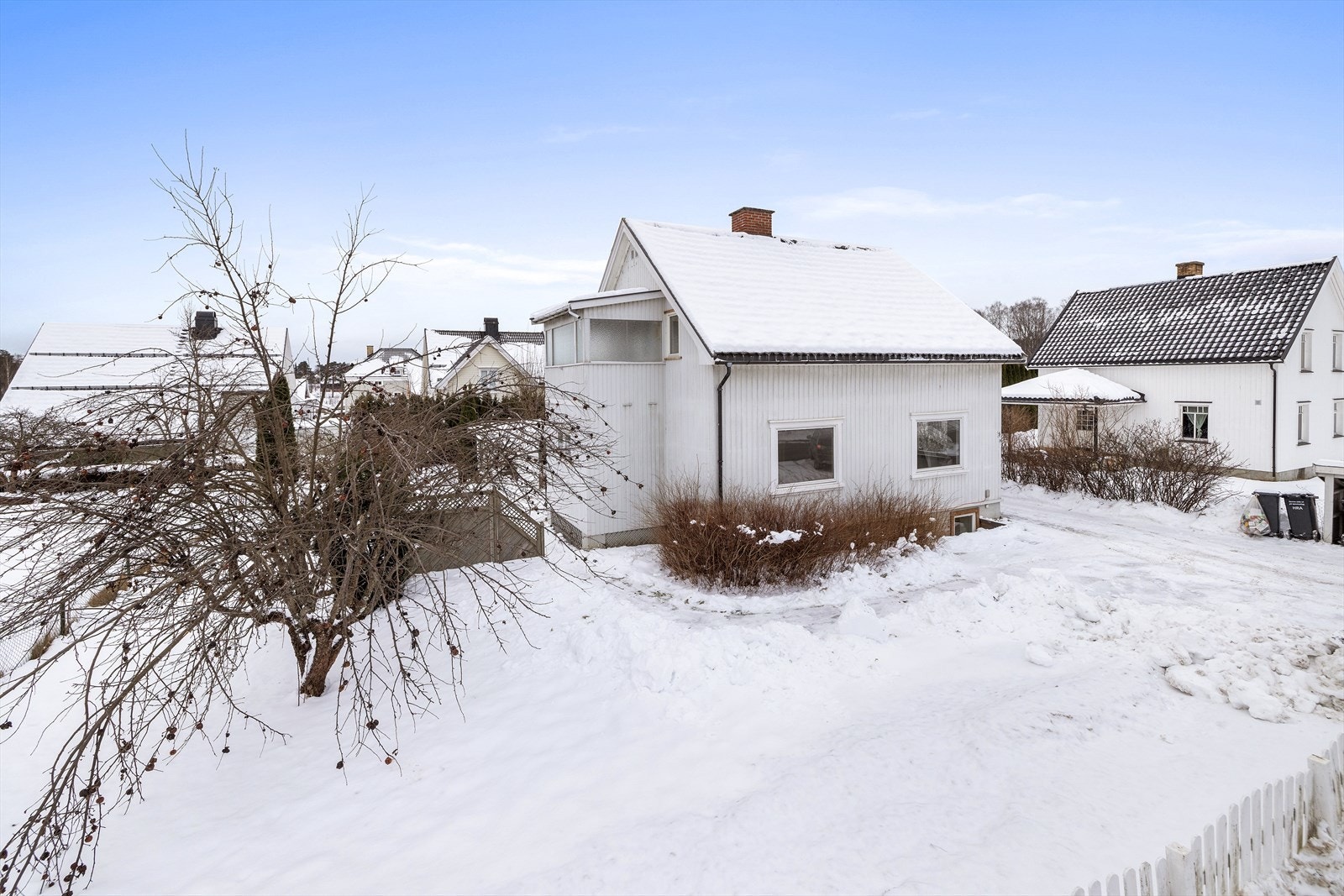 Området er barnevennlig med kort vei til flere skoler og barnehager. Galleribilde