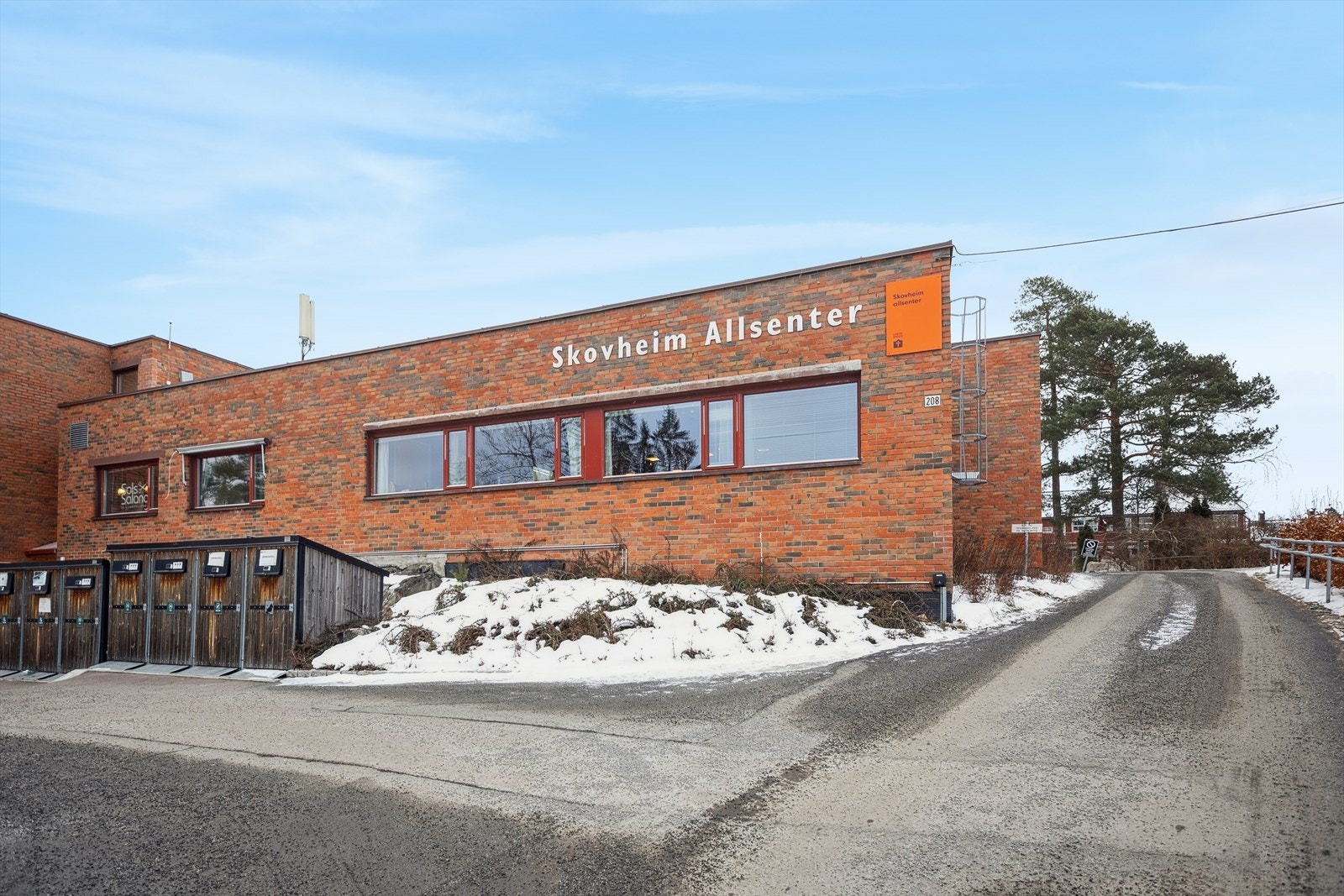 Skovheim Allsenter Galleribilde