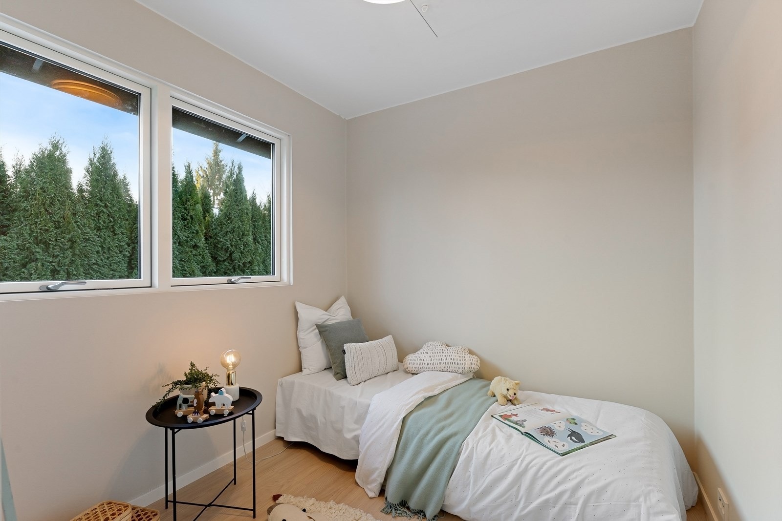 Soverom 2 av god størrelse. Galleribilde