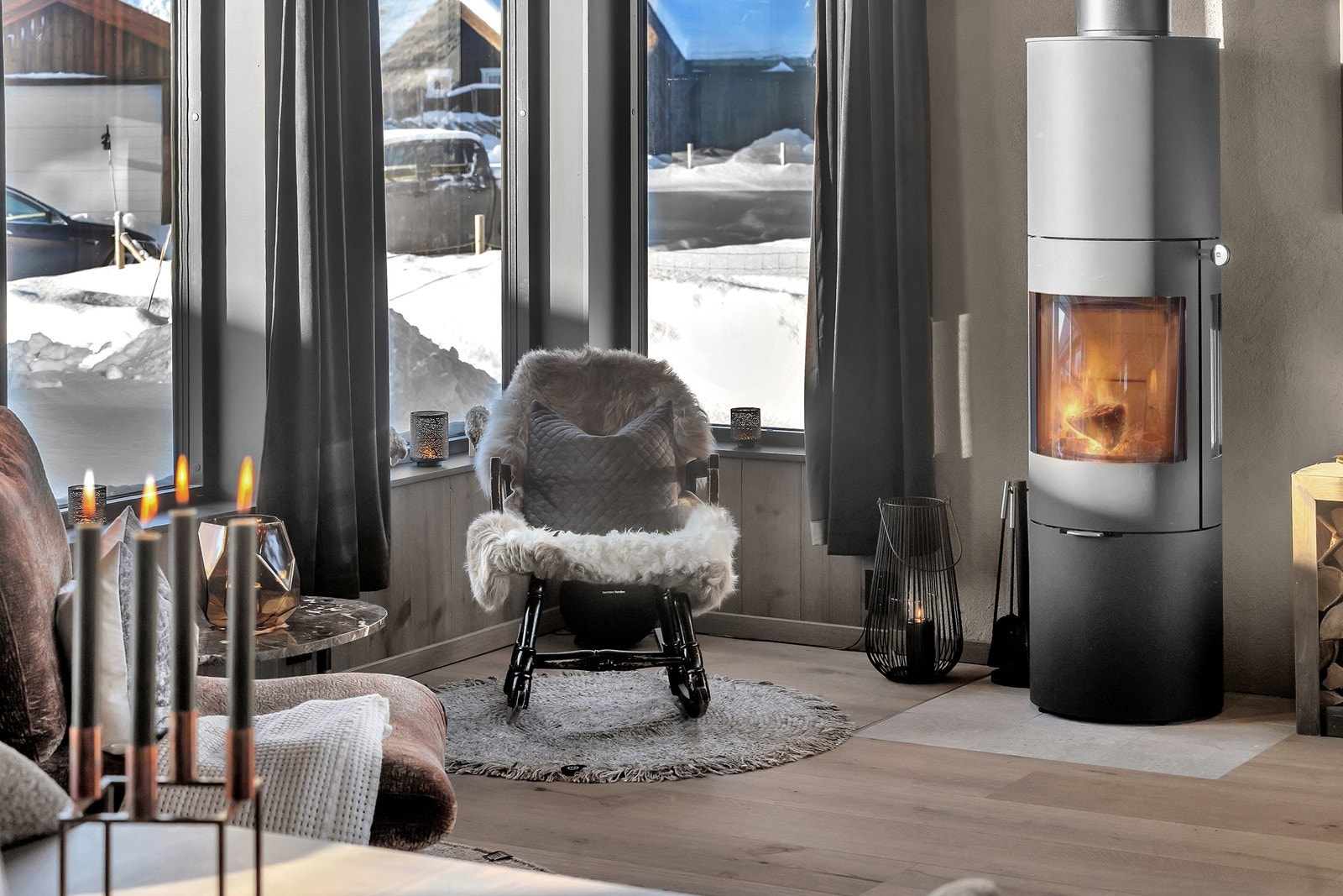 Stemning ved peisovnen Galleribilde