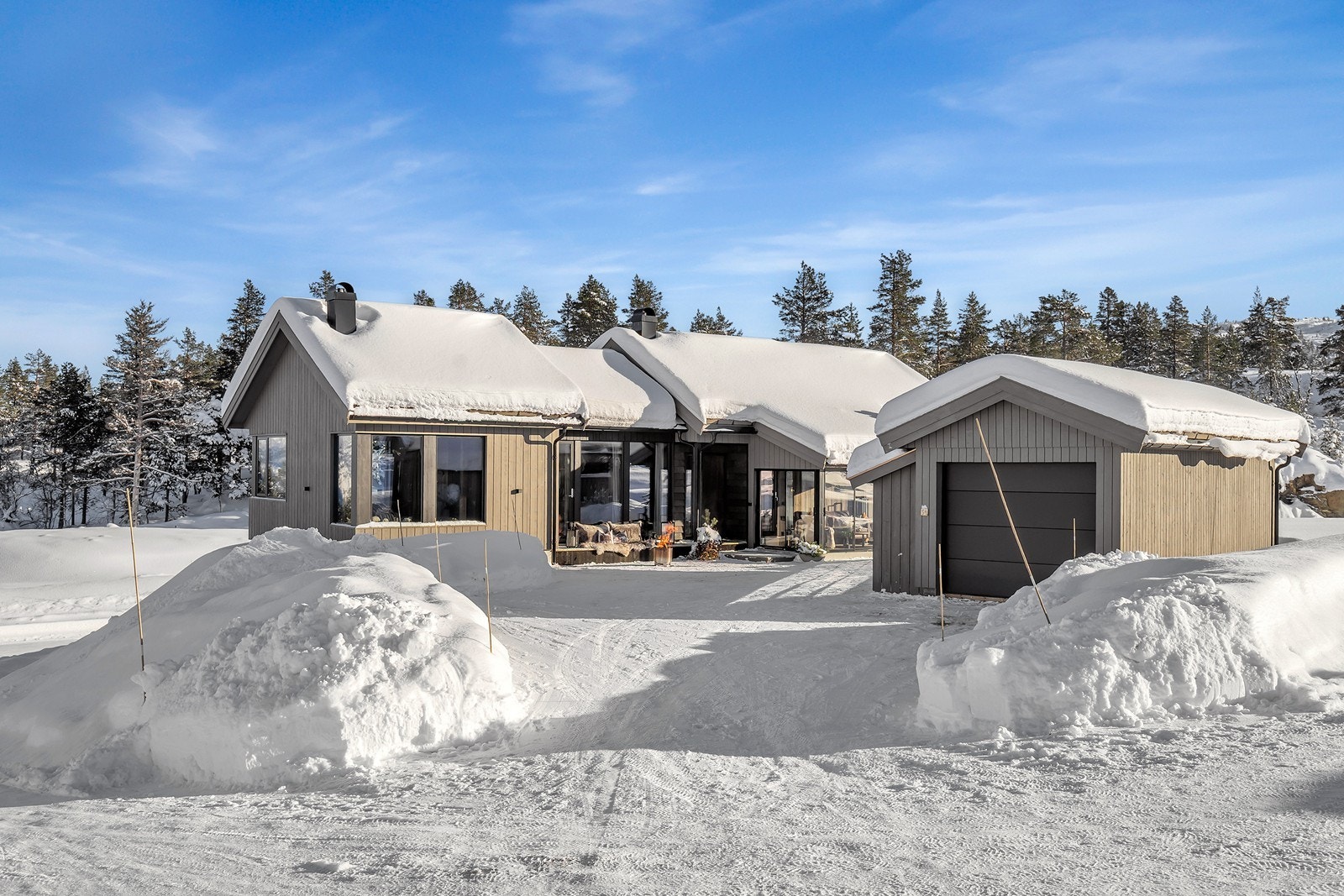 Velkommen til Furåsen 54 presentert av Eiendomsmegler Norge v/Gro Lillian Netland Hulløen Galleribilde