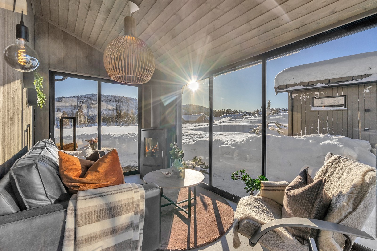 Peisovn også i denne stuen Galleribilde