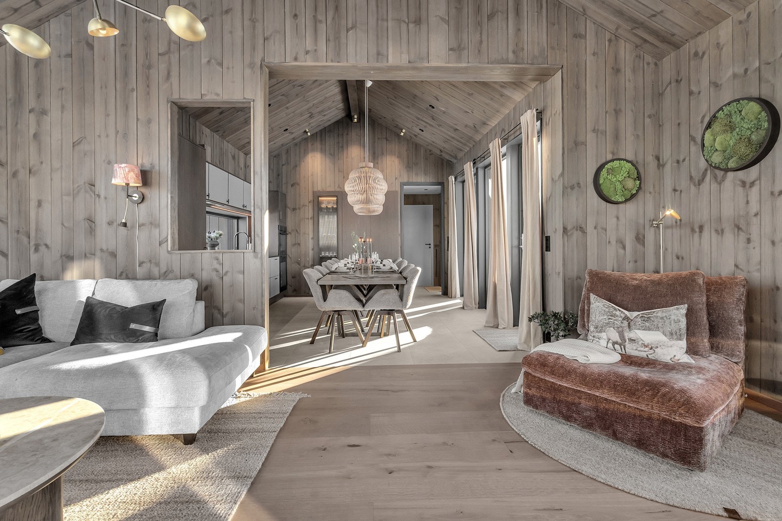 Fritidsboligen har en stilig løsning som også er meget praktisk Galleribilde