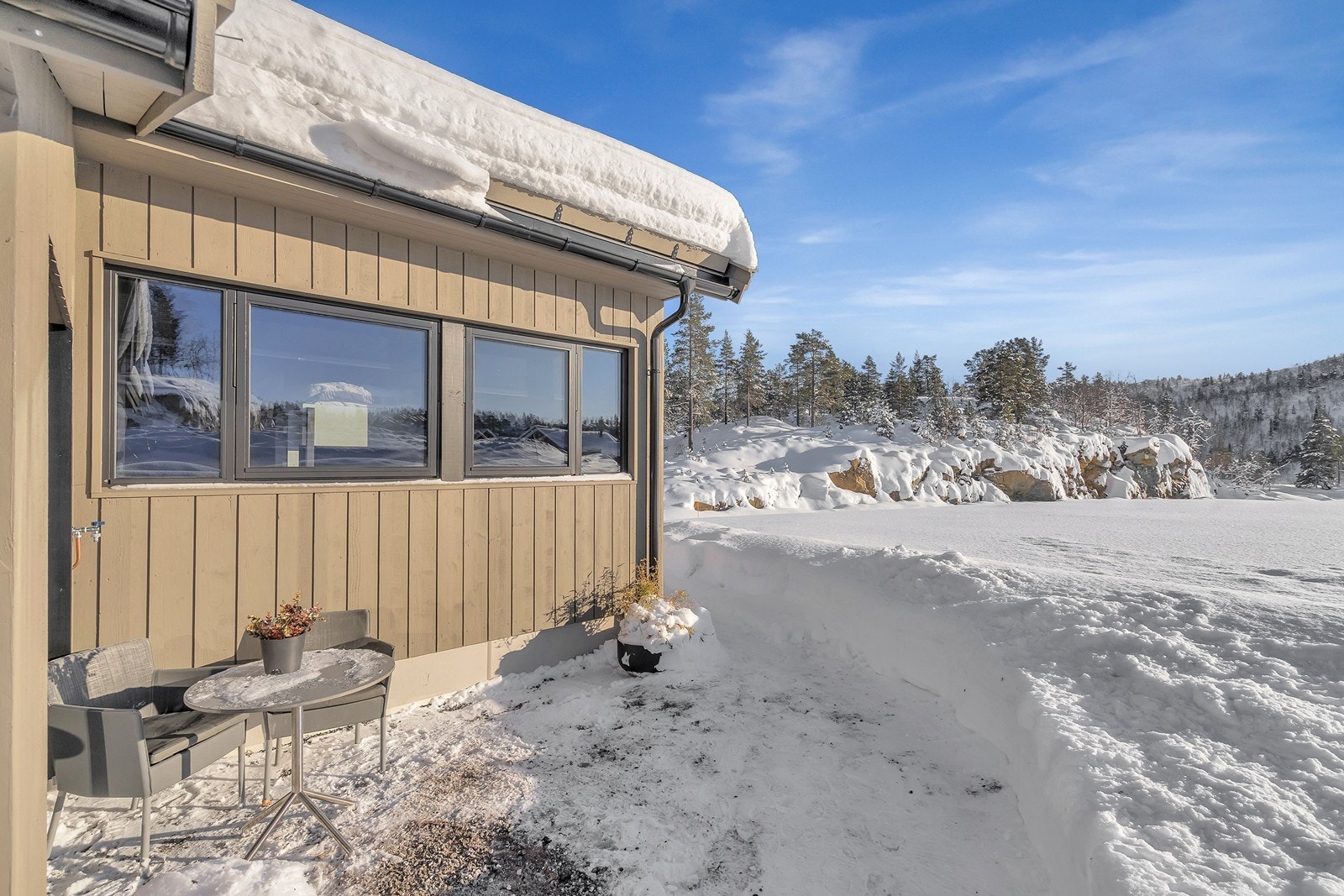 Utekran Galleribilde