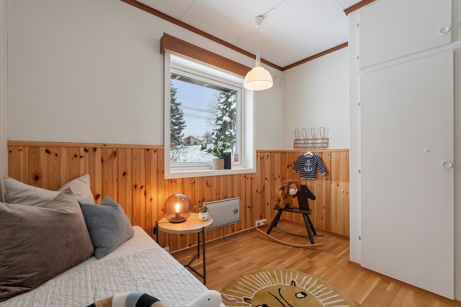 Soverom 3 ligger i u.etg. har garderobeskap. Galleribilde