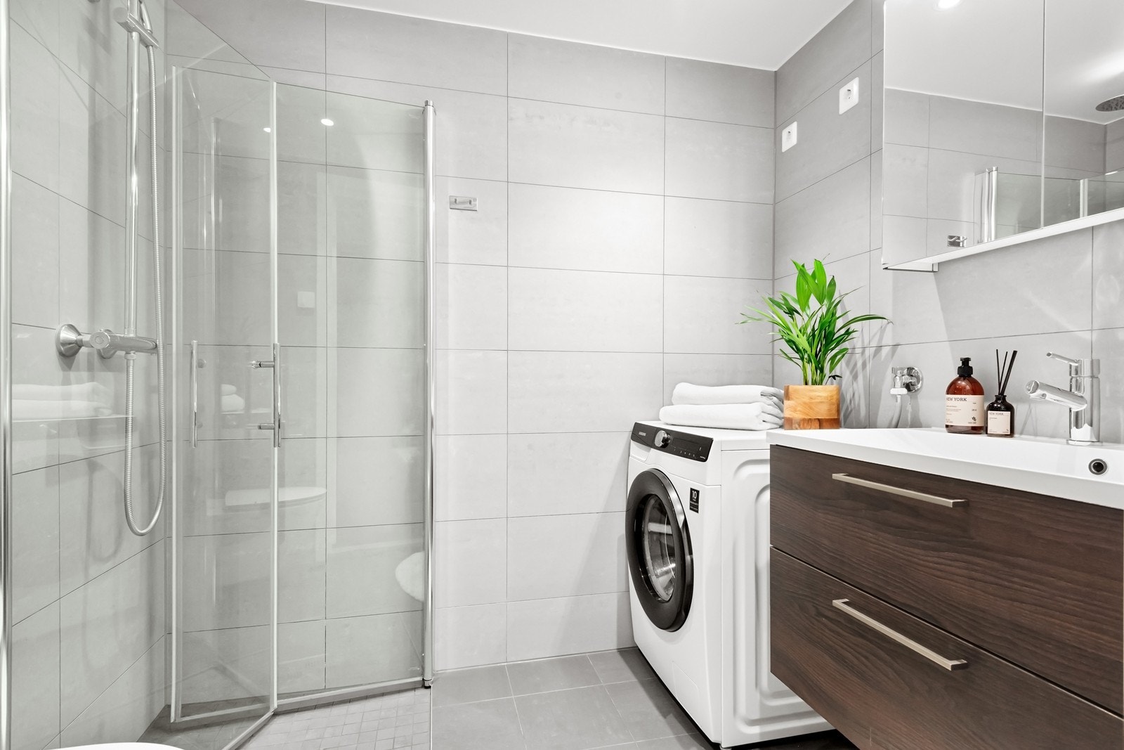 Flislagt baderom med gulvvarme. Galleribilde