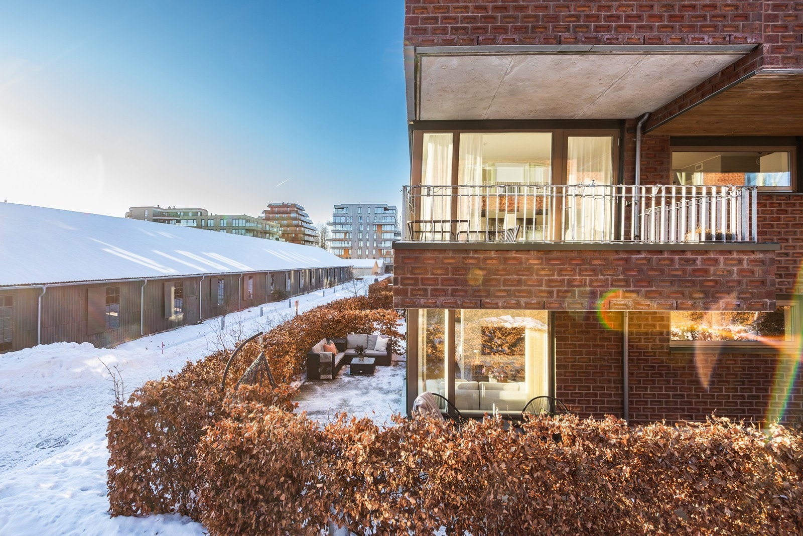 Leiligheten ligger i 1.etasje i et hyggelig og relativt nyetablert boligområde. Galleribilde