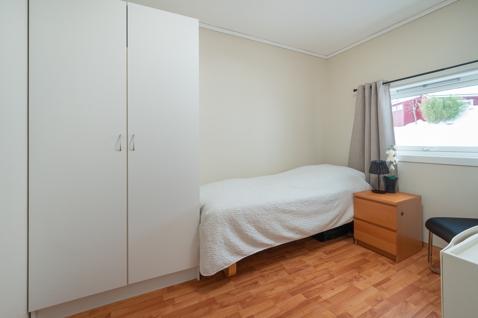 Soverom 2 - fint som kontor, barne- eller gjesterom Galleribilde