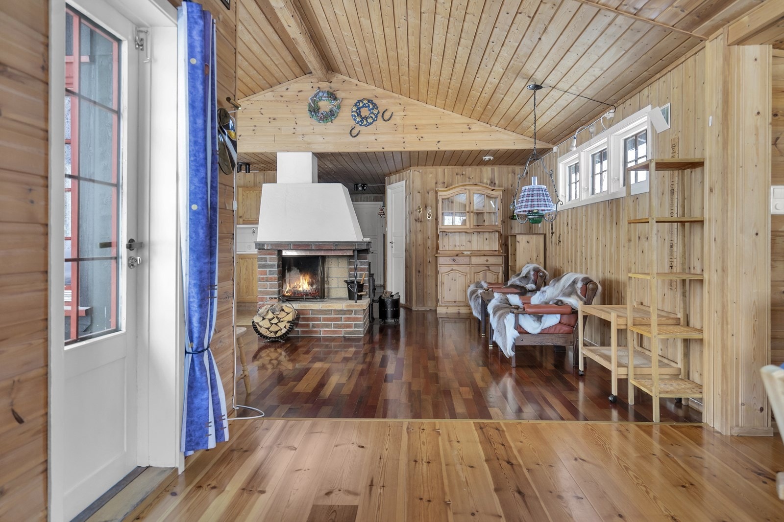 Utgang til veranda fra stue Galleribilde