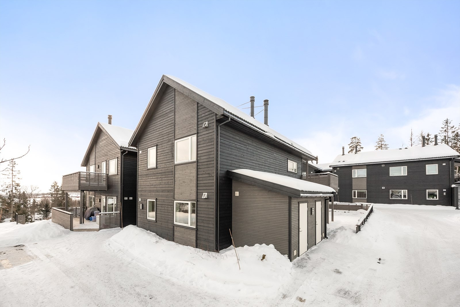 Fasade fremside. Galleribilde