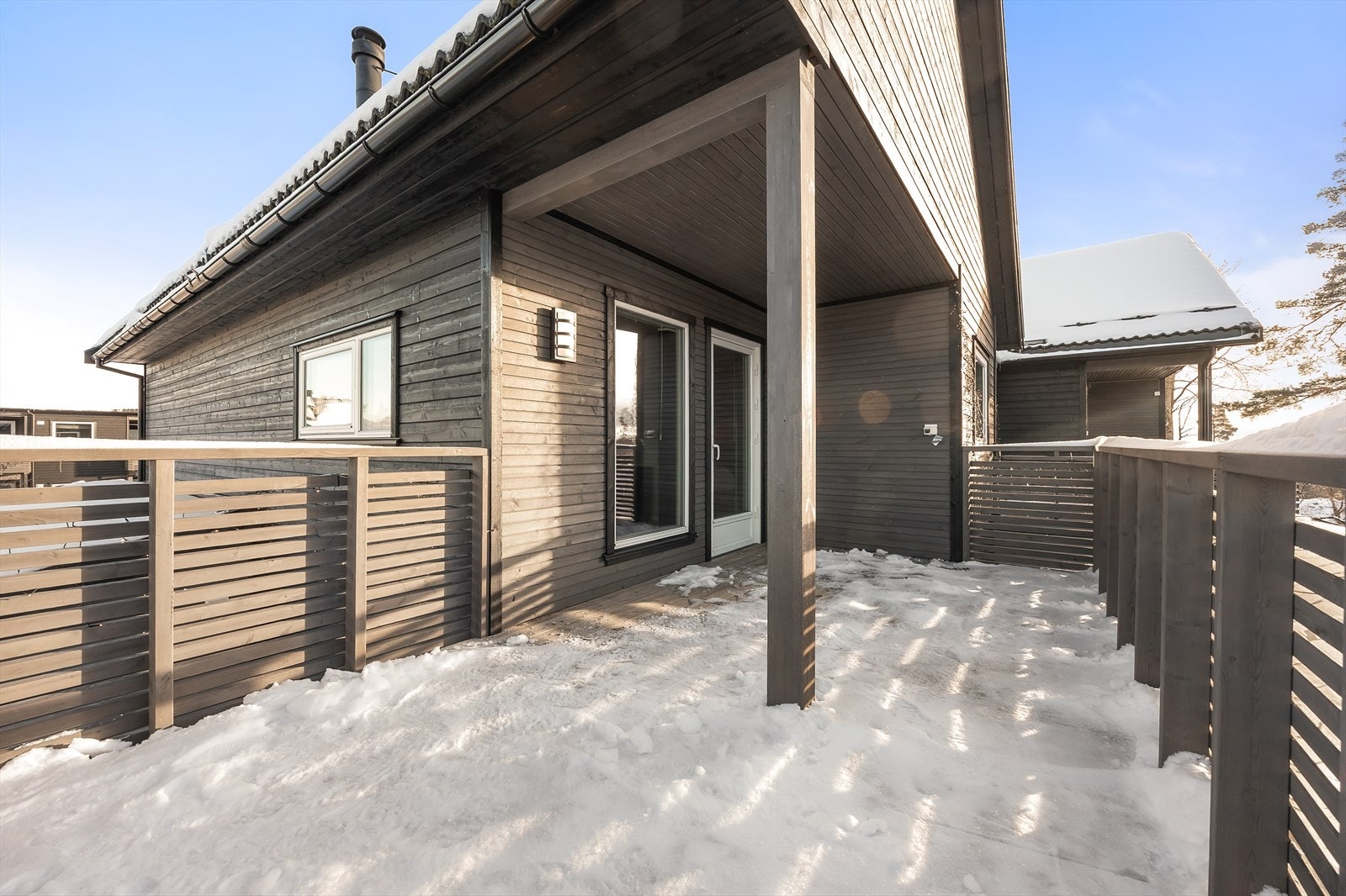 Her har du godt med plass til utemøblement. Galleribilde