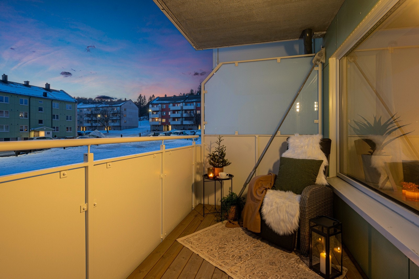 Fra stuen har du også direkte utgang til en sørvendt balkong på 7 m². Galleribilde