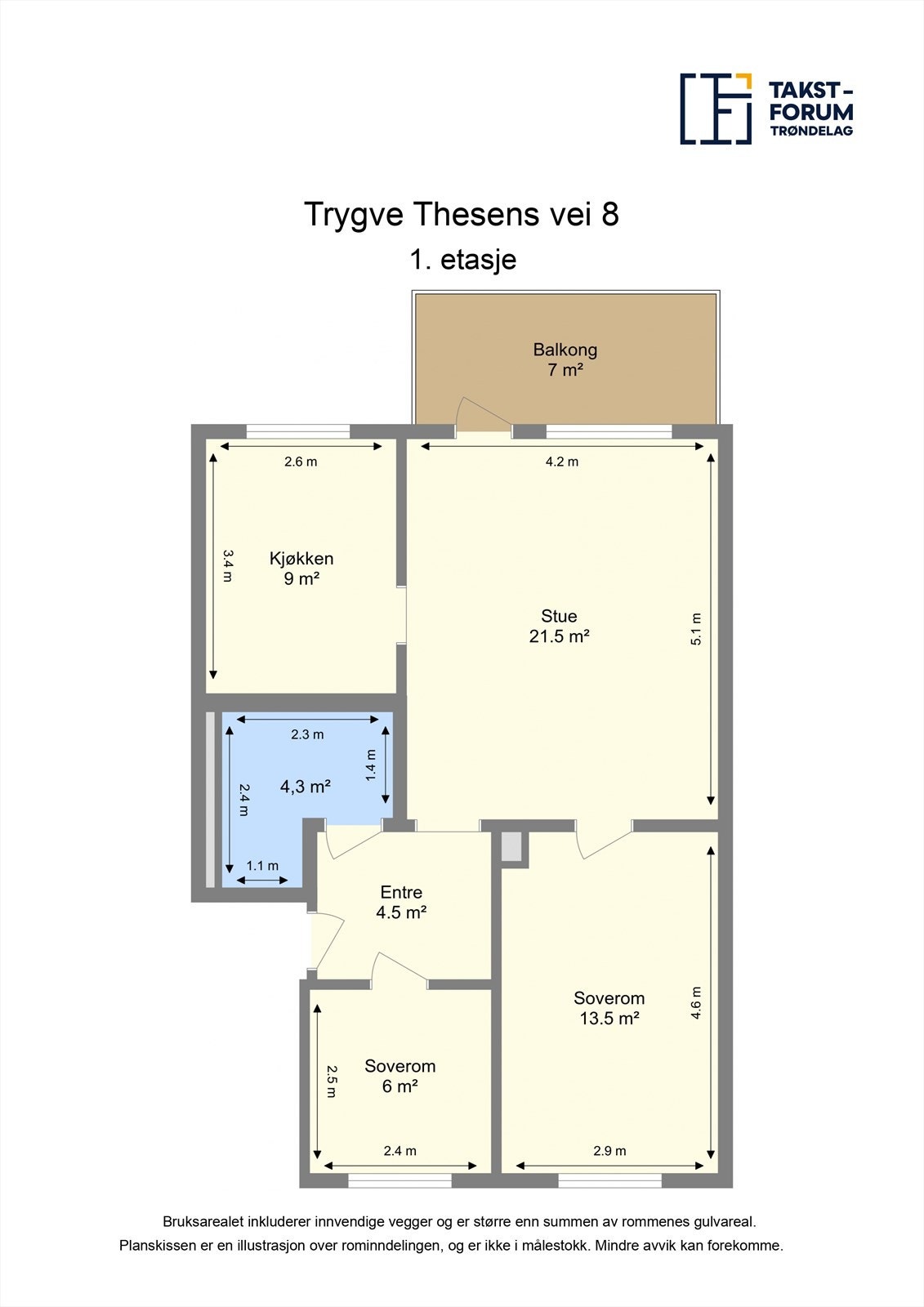 Leiligheten ligger i en høy førsteetasje med romslige oppholdsrom. Leiligheten disponerer også 2 boder i kjeller, samt en bod i loftetasjen. Galleribilde