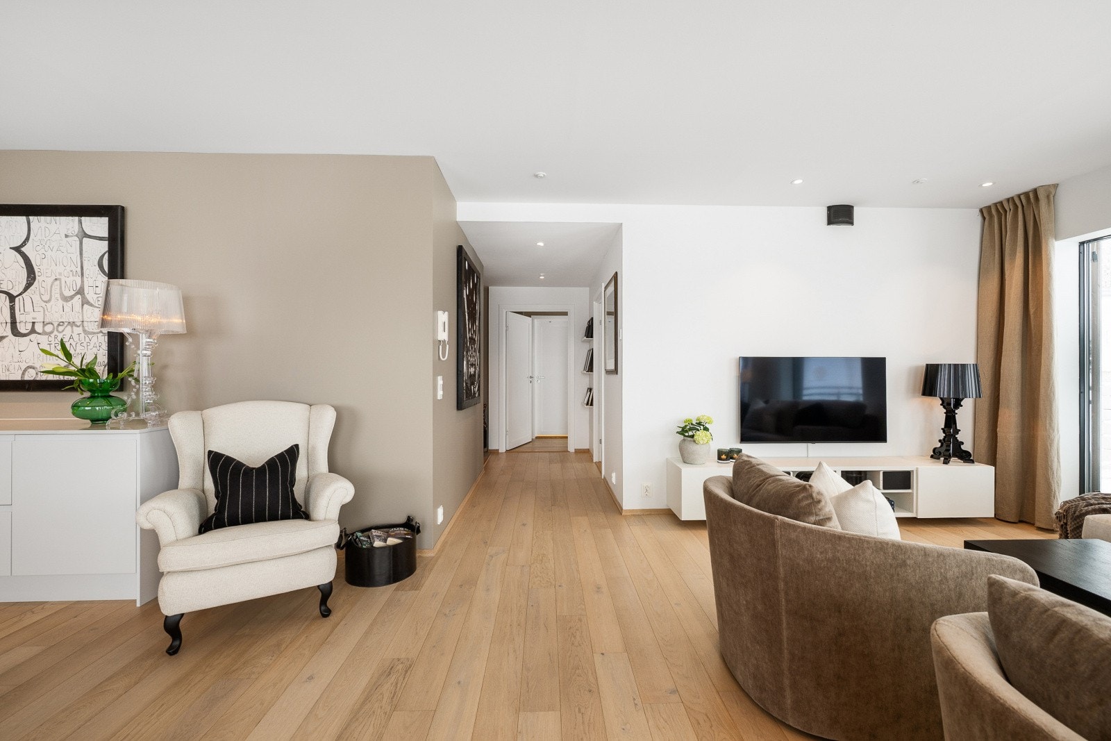 Hjørneleilighetens plassering sikrer en usjenert atmosfære. Galleribilde