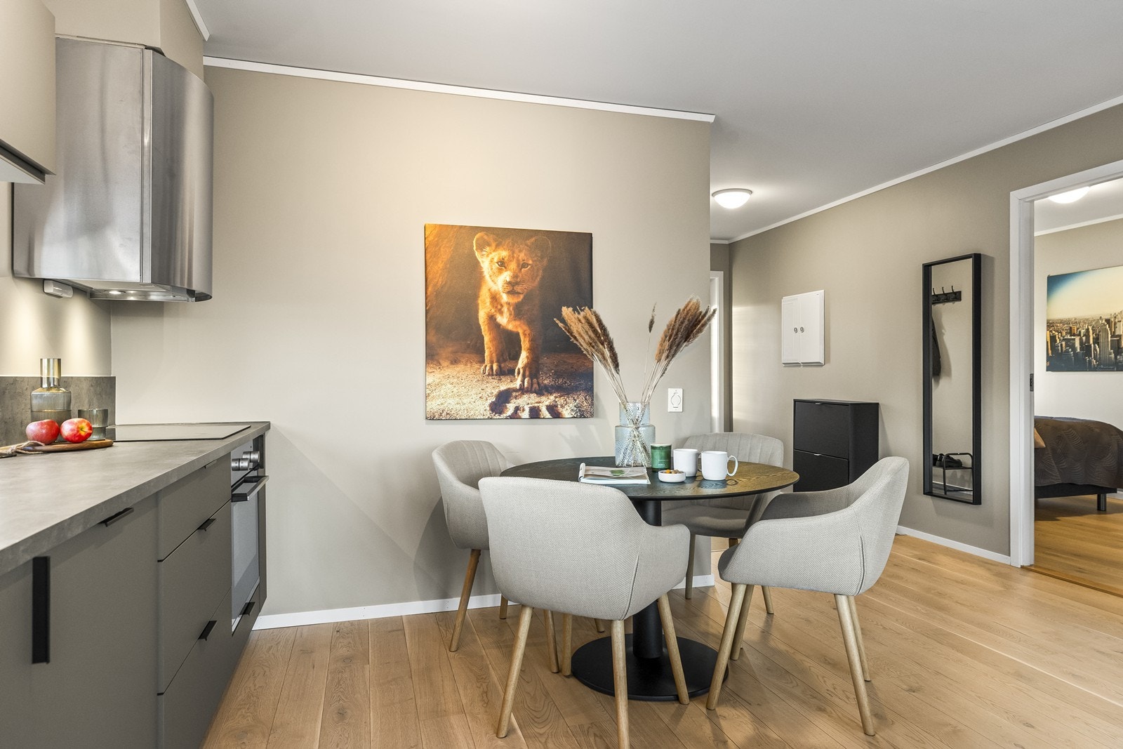 Spiseplassen ligger i tilknytning til kjøkkenet. Galleribilde