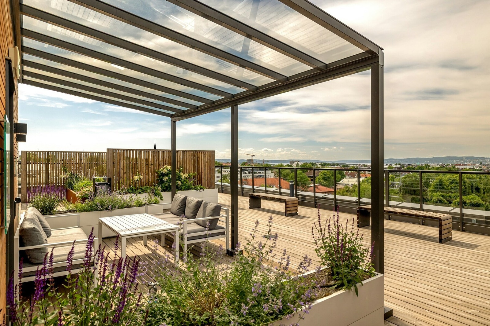 I Middelthunet får du gleden av felles takterrasser med gode solforhold og unik utsikt over Frognerparken og byen Galleribilde