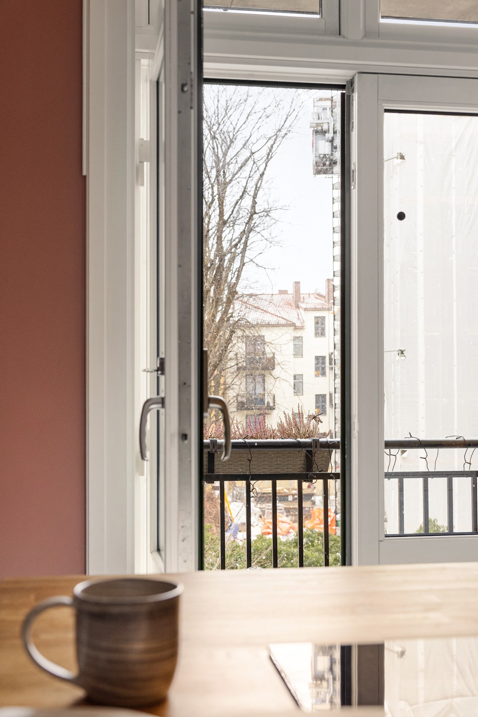 Videre ut til balkongen. Galleribilde