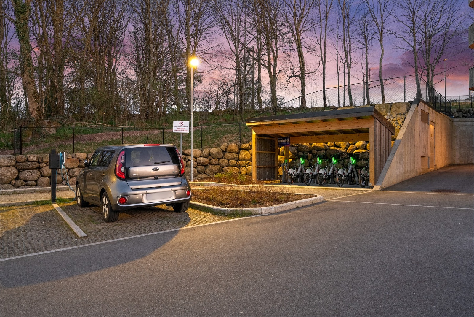 Borettslaget har også felles elsykler, en fasilitet mange verdsetter. Galleribilde