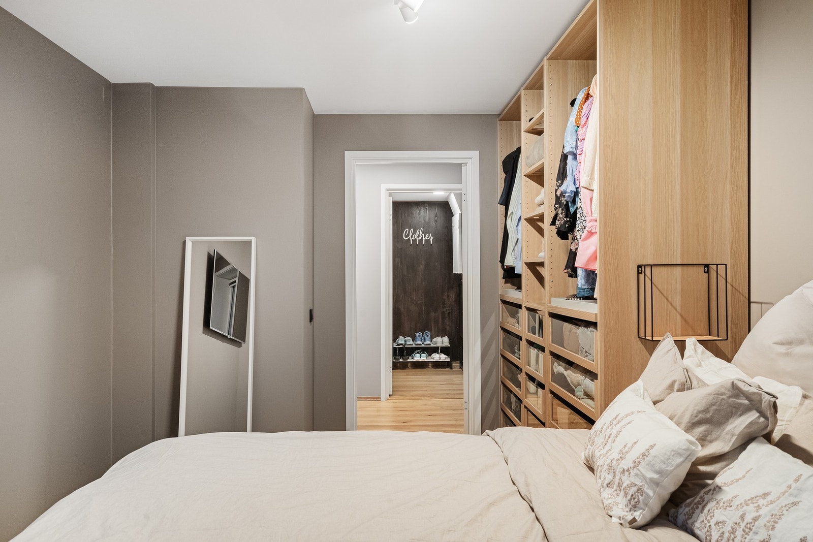 Det er godt med garderobeplass. Galleribilde