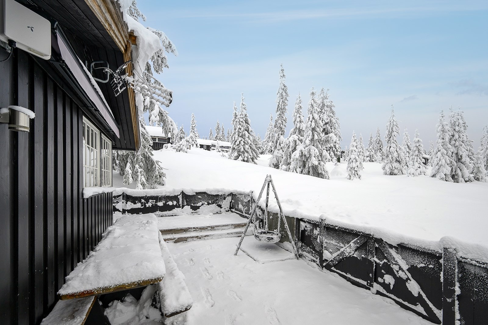 Terrassen har fine muligheter for møblering. Galleribilde