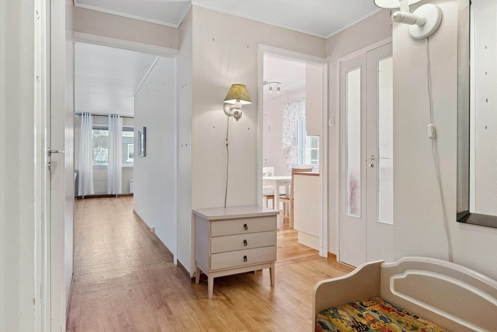 Gang mot stue og kjøkken. Ca. 7 kvm. Galleribilde