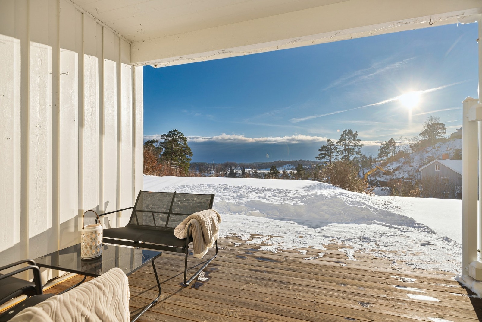 Velkommen til Sjampinjongveien 50, en lys og pen 3-roms selveier fra 2013 beliggende usjenert og tilbaketrukket på det populære feltet Nidelvåsen. Galleribilde