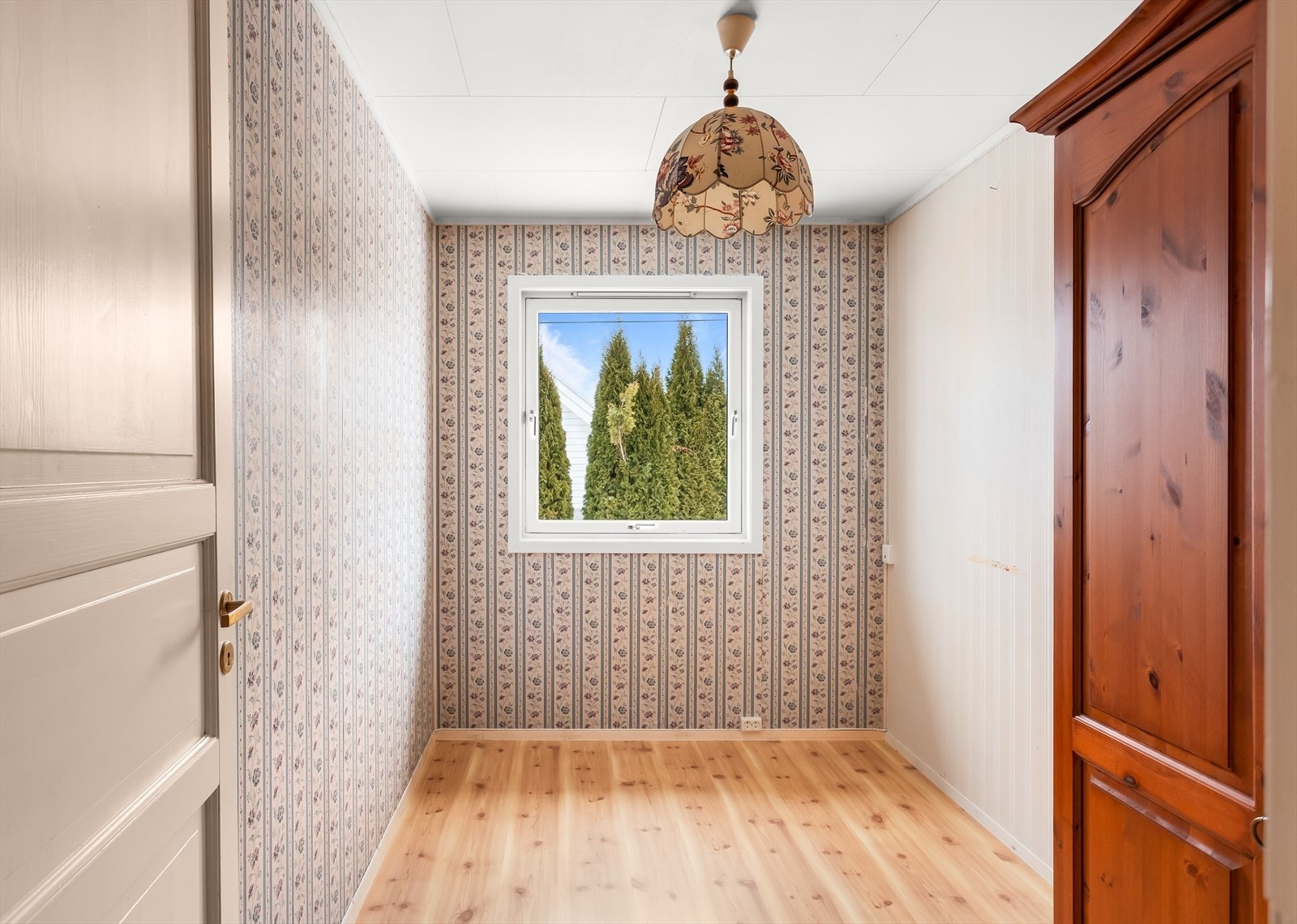 Det tredje soverommet har også en fin størrelse og et vindu som gir godt med lys. Galleribilde