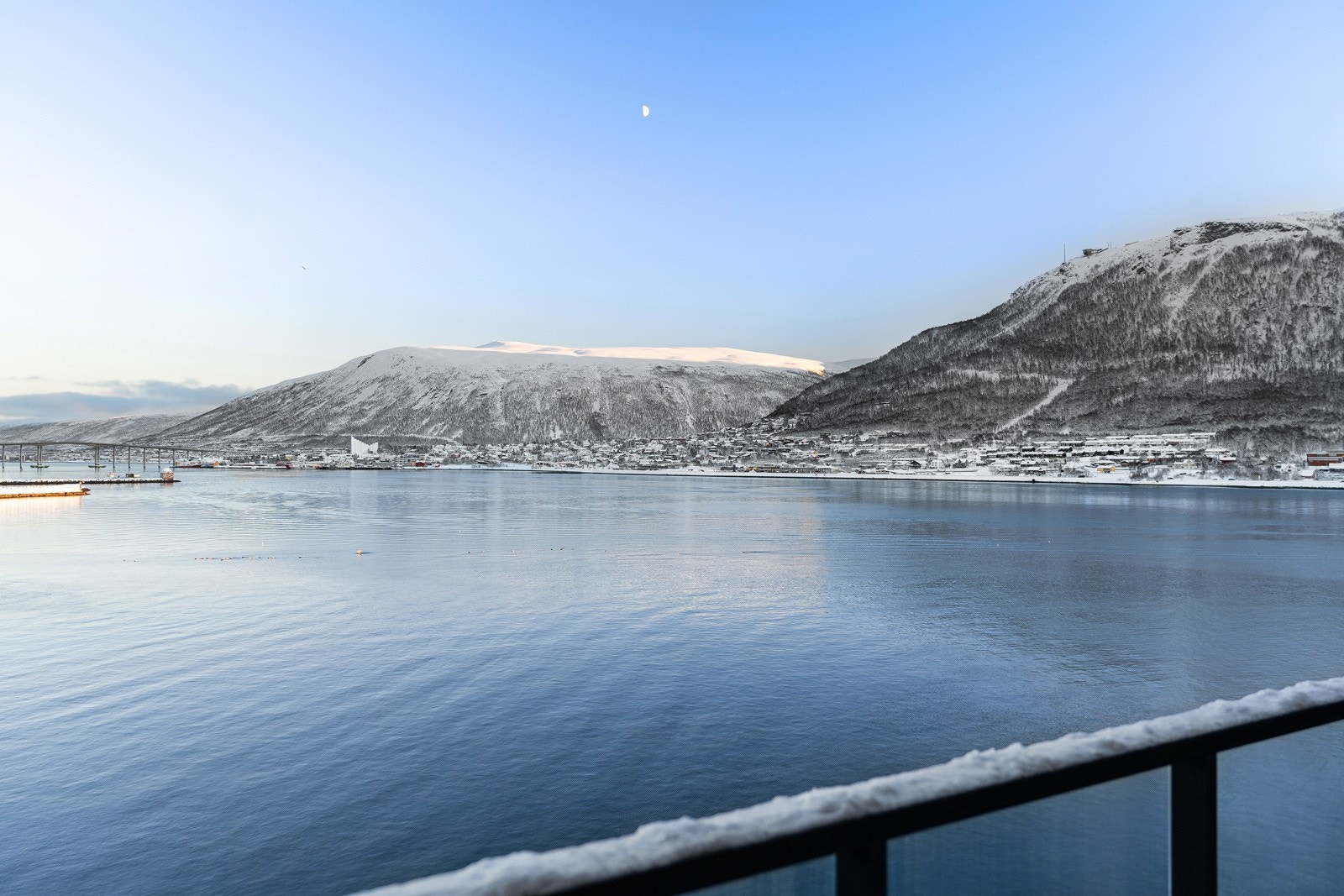 Fantastisk utsikt mot Ishavskatedralen. Galleribilde