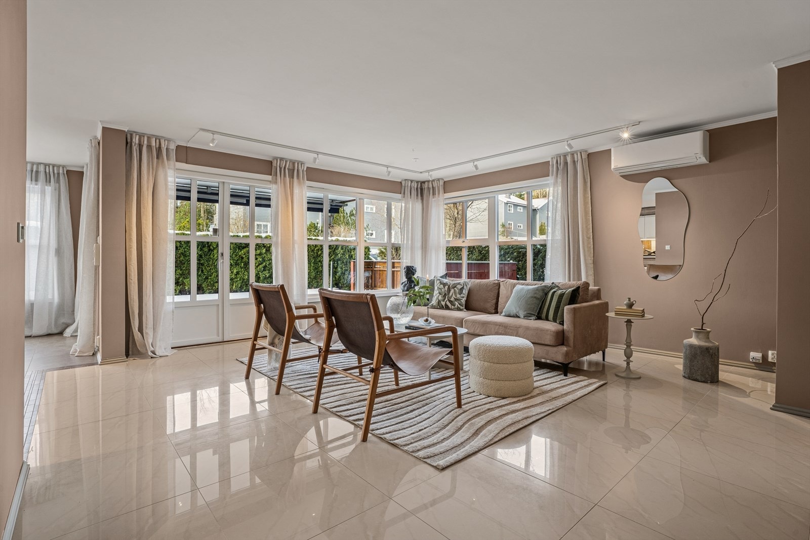 Her er det behagelig varme i gulv i tillegg til nyere varmepumpe Galleribilde