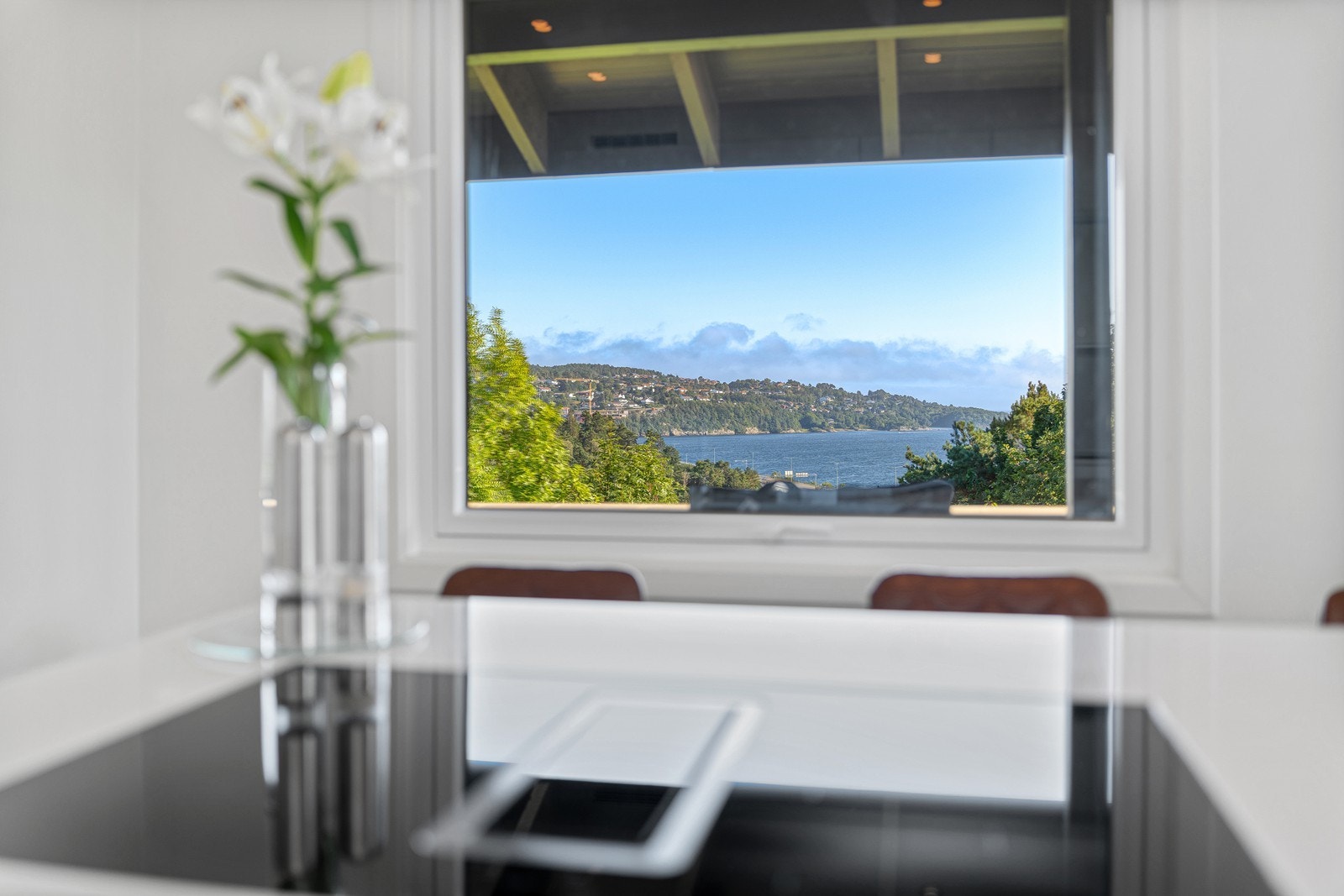 Her kan du nyte den flotte utsikten fra kjøkkenet Galleribilde