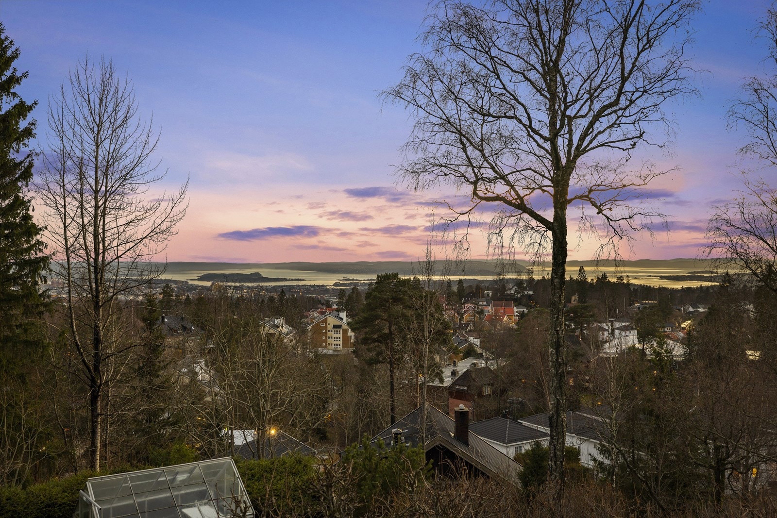 Utsikt kveldstid. Galleribilde