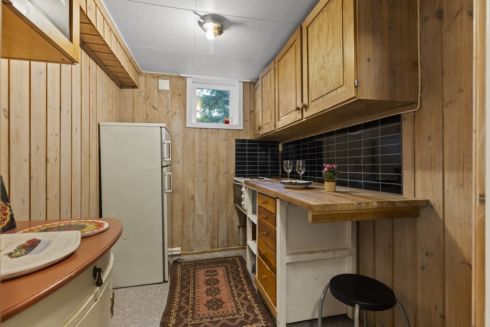 Den tidligere matboden benyttes i dag som kjøkken. Galleribilde