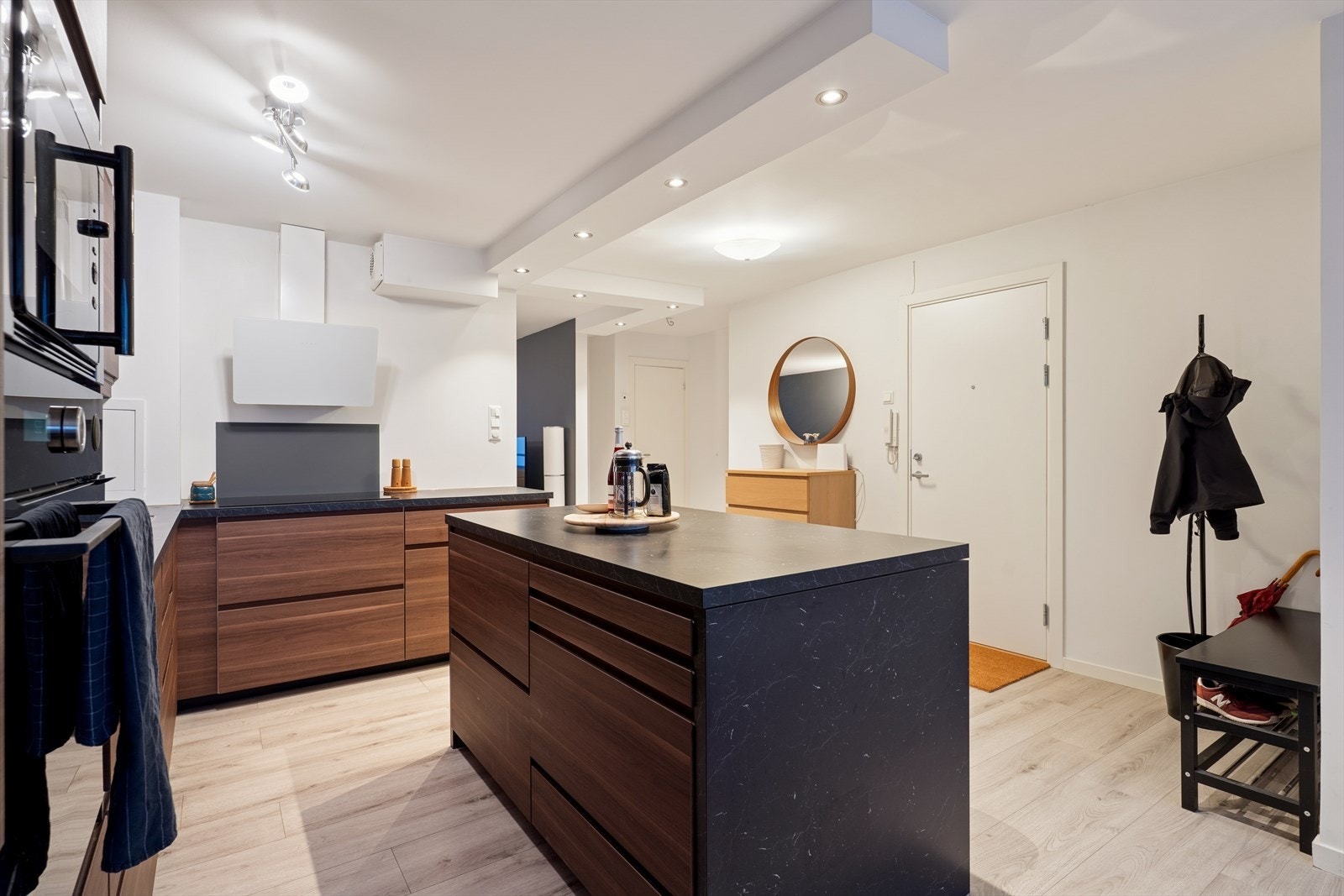 Alt i alt et svært funksjonelt og godt kjøkken som innbyr til herlige smaksopplevelser. Galleribilde