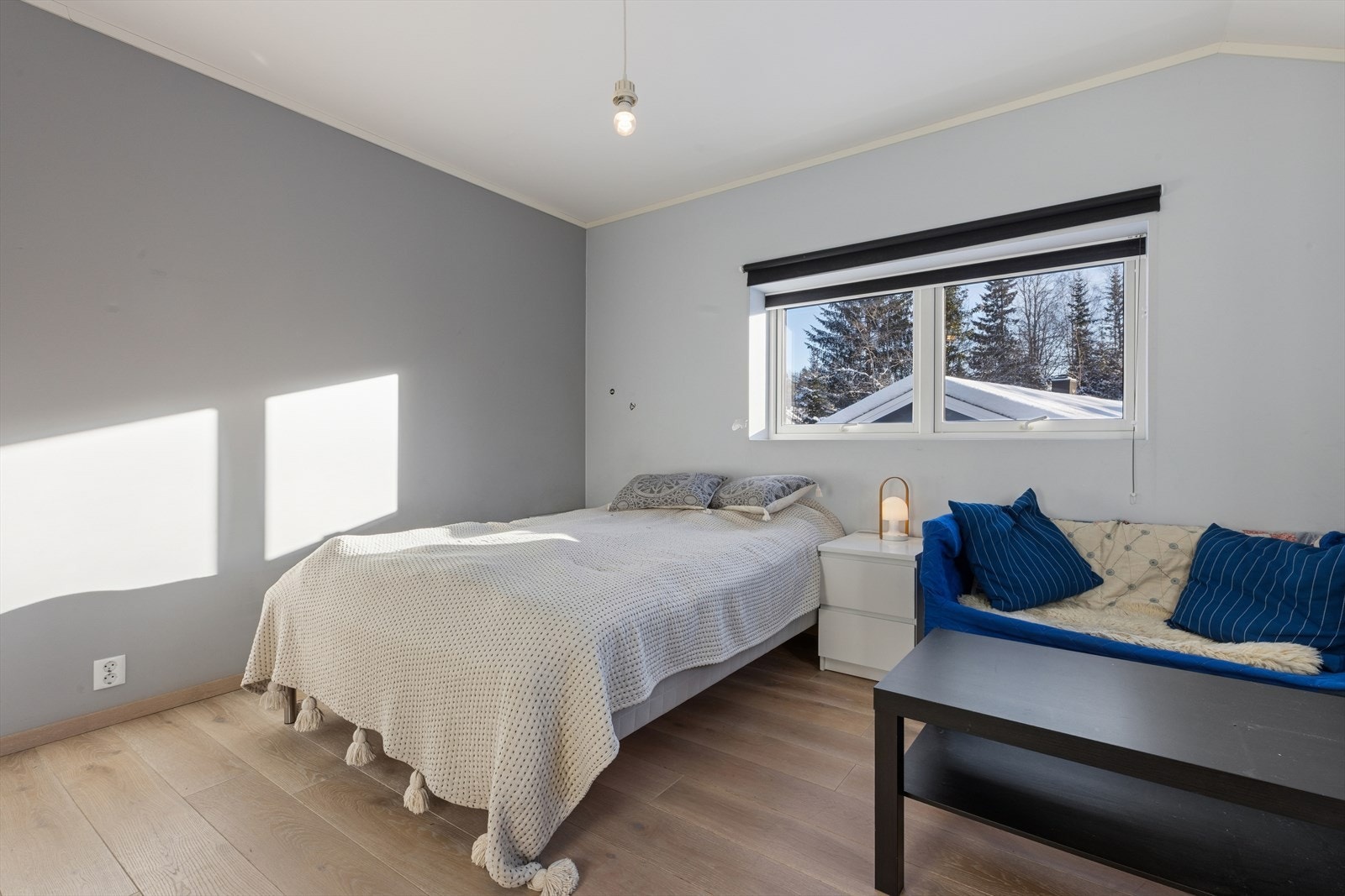 Soverom 3 er også av romslig størrelse på 13 m² som gir mulighet for flere møbleringsløsninger. Galleribilde