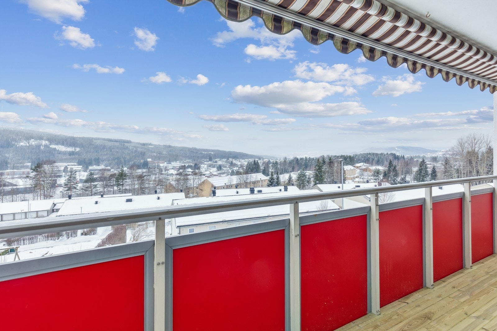 Fin utsikt fra balkong. Galleribilde