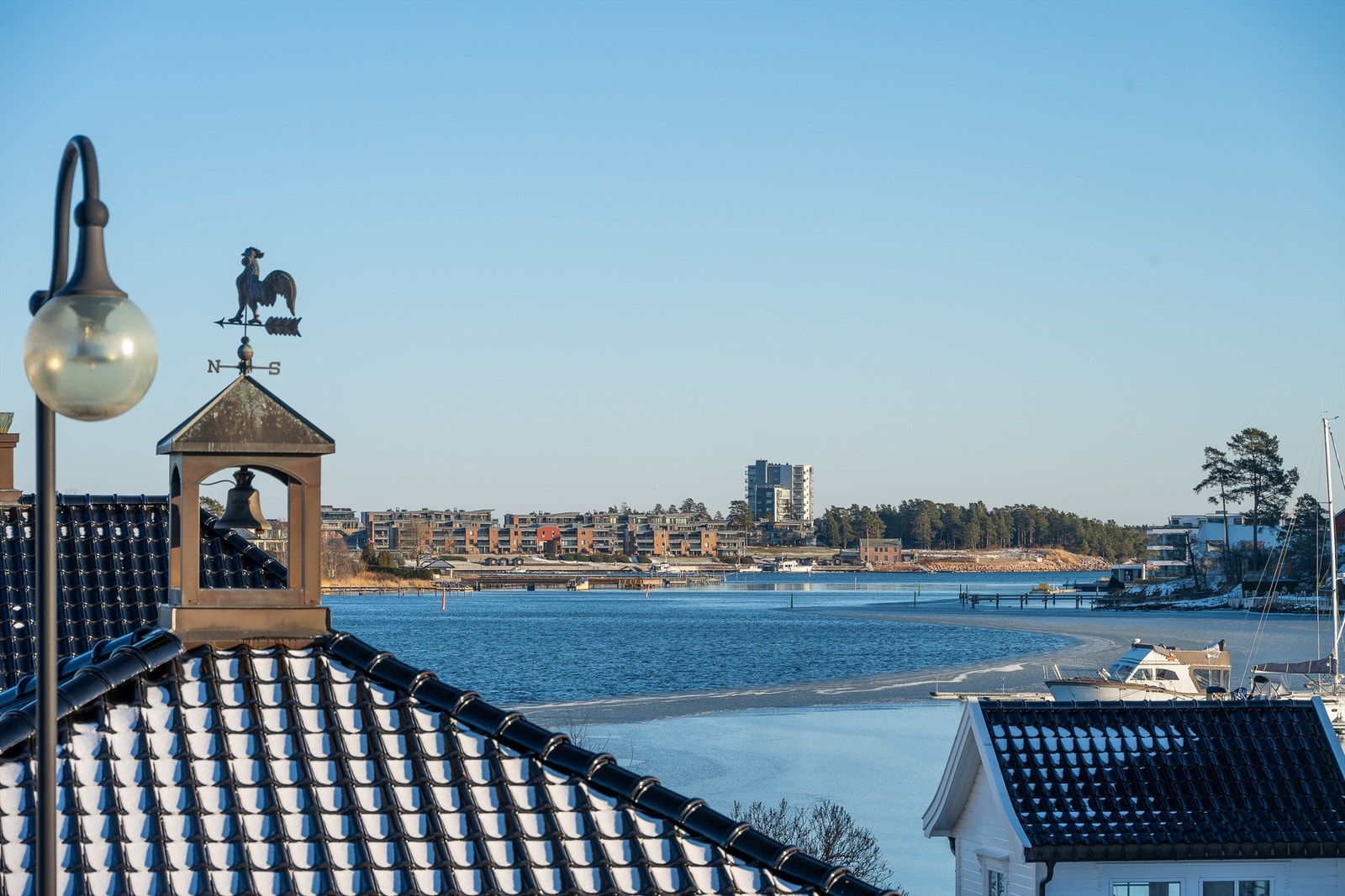 Sjøutsikt mot Jarlsø. Galleribilde